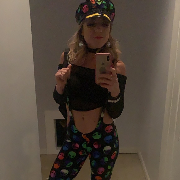 Meet your Posher, Ashlee - Picture 4 of 6